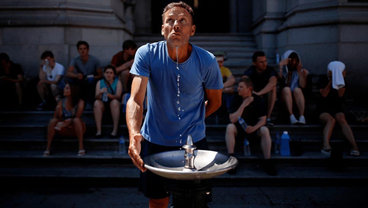 Irish people urged to avoid drinking as heatwave weather warning extended