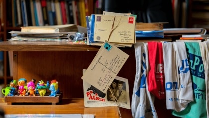 Postcards, trinkets and totes: Why do we collect keepsakes?