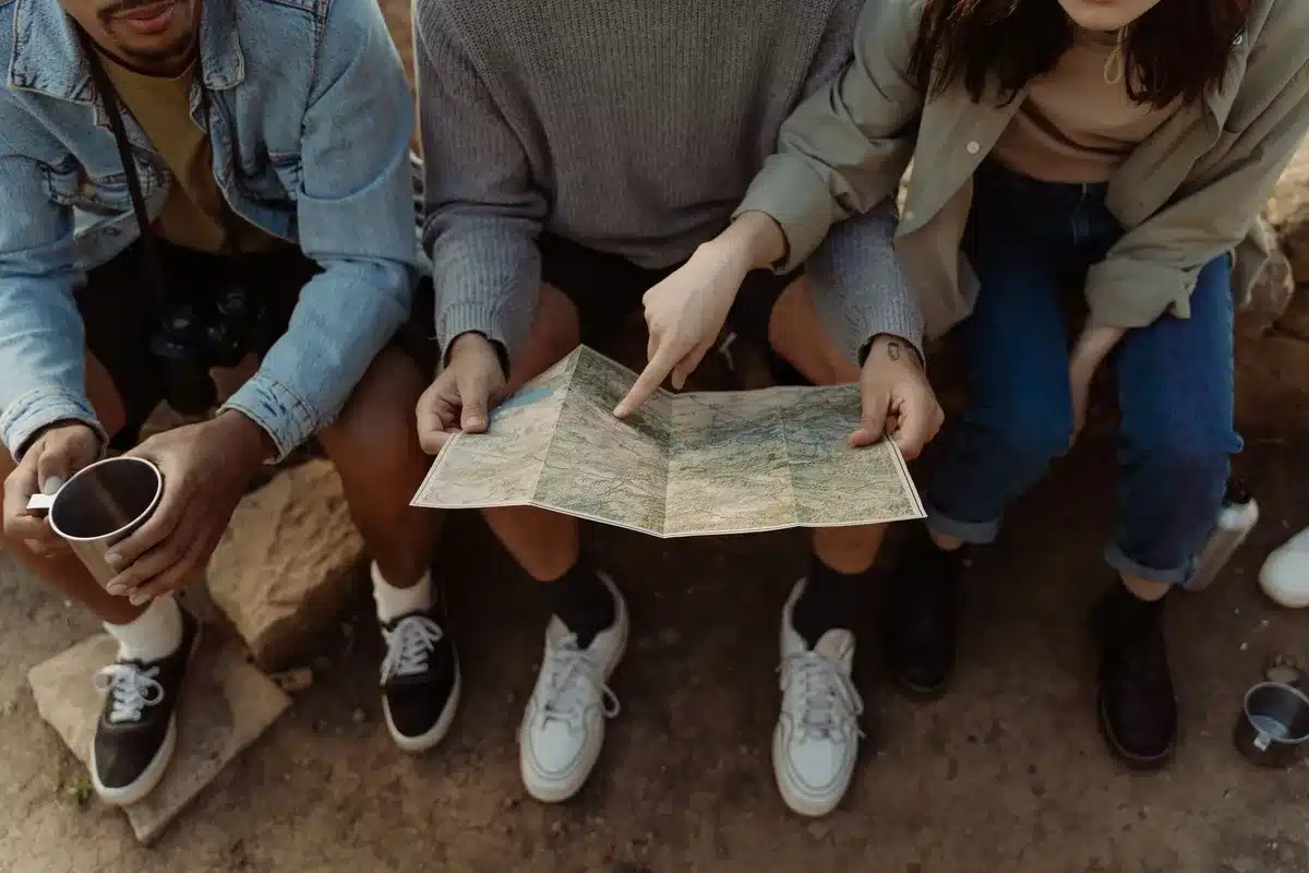 Mobile phone displaying an offline map for navigation without internet connection